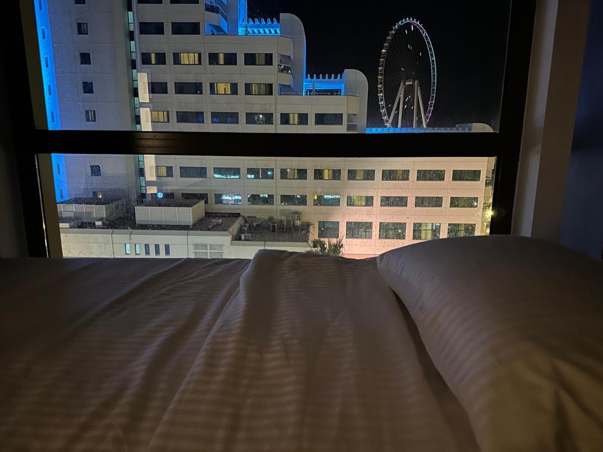 Moonlight Hostel Jbr - 2Min Walk To Jbr Beach - Gym - 2Min Metro Station - Poll Дубай Екстер'єр фото