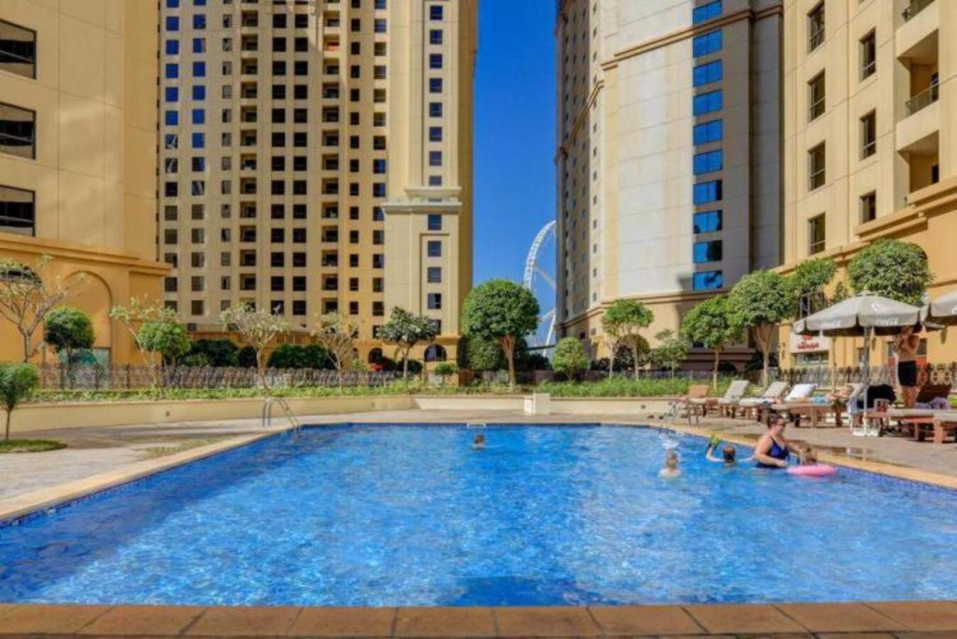 Moonlight Hostel Jbr - 2Min Walk To Jbr Beach - Gym - 2Min Metro Station - Poll Дубай Екстер'єр фото