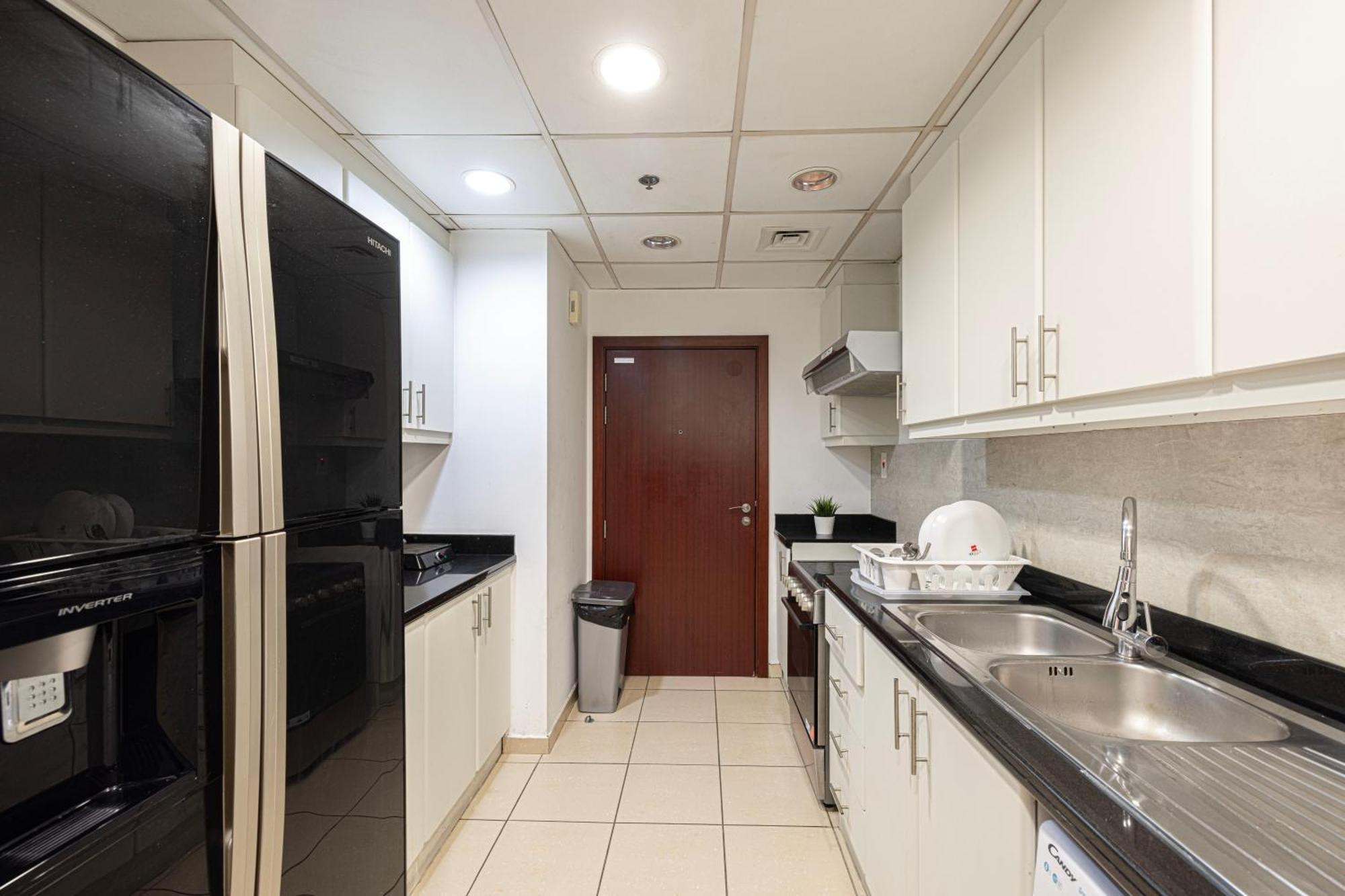 Moonlight Hostel Jbr - 2Min Walk To Jbr Beach - Gym - 2Min Metro Station - Poll Дубай Екстер'єр фото