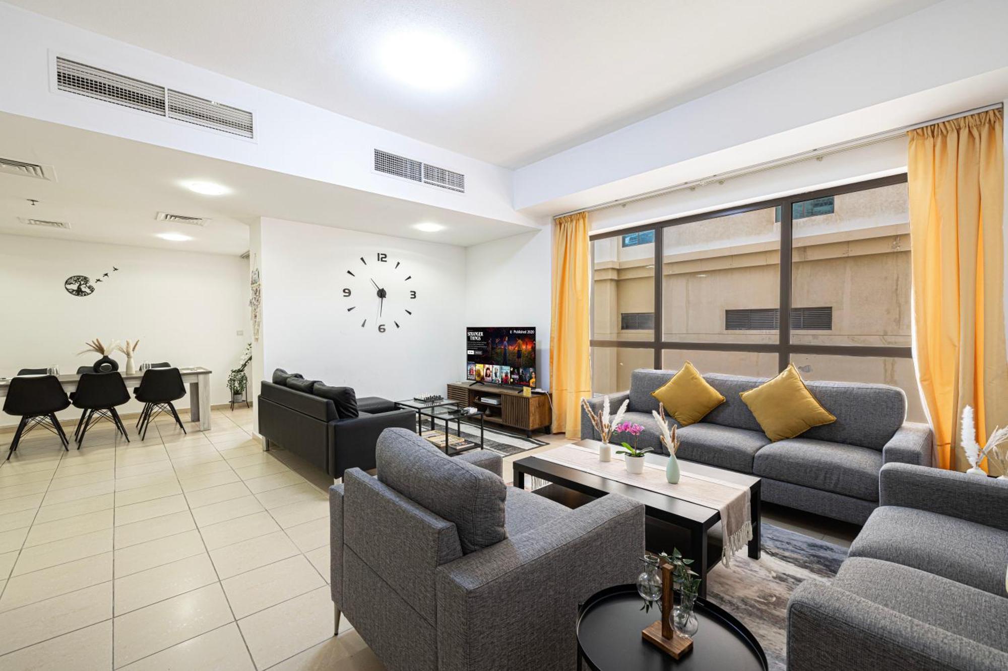 Moonlight Hostel Jbr - 2Min Walk To Jbr Beach - Gym - 2Min Metro Station - Poll Дубай Екстер'єр фото